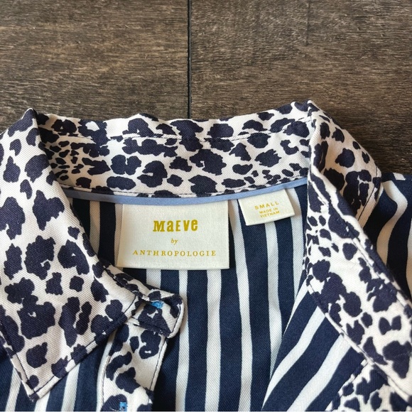 Blue and white floral print blouse - Picture 8 of 8